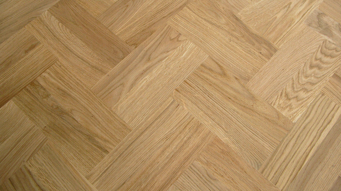 Põrandad, parketid, põrandalauad, trepid, balustrid, postid, käsipuud, balustraadid, tootja Poolas